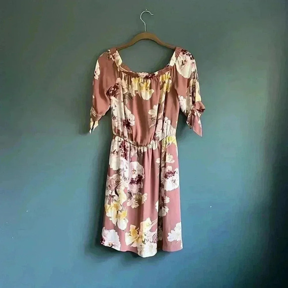 New York & Company Dresses & Skirts - New York & Company blush, pink and yellow lightweight floral‎ dress women’s XS